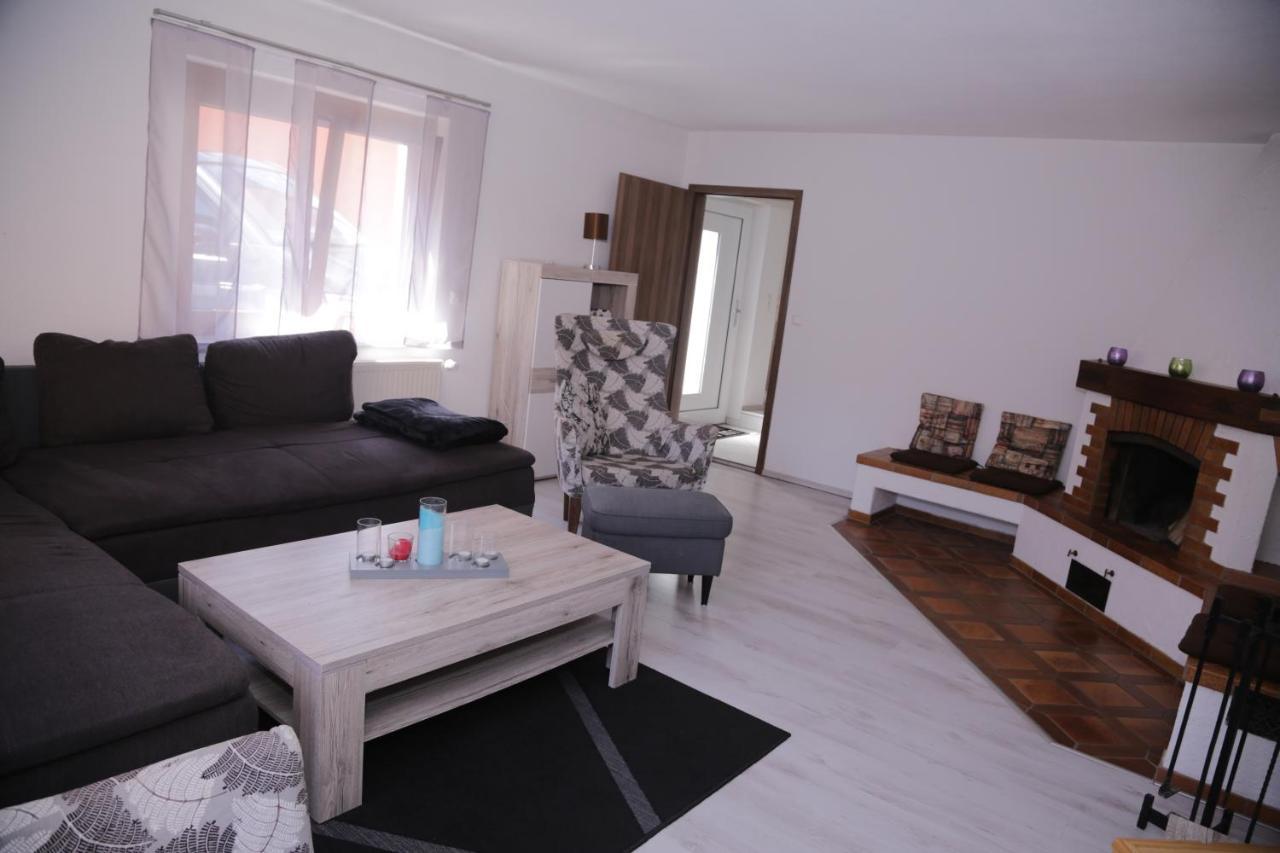 Haus Aissa Appartement Kandern Buitenkant foto