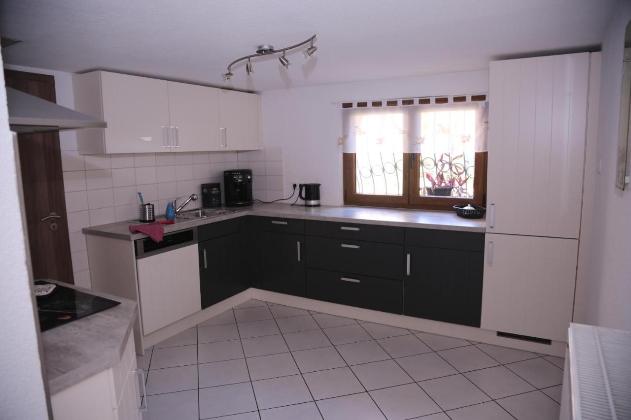 Haus Aissa Appartement Kandern Buitenkant foto