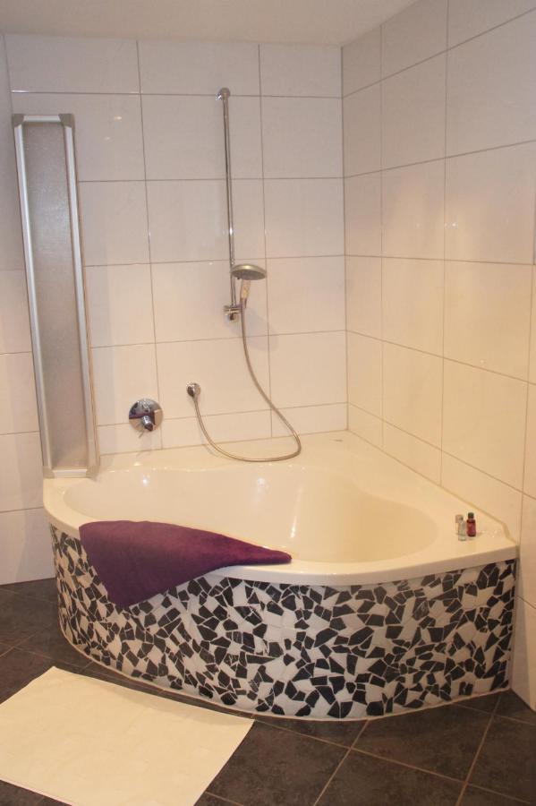 Haus Aissa Appartement Kandern Buitenkant foto